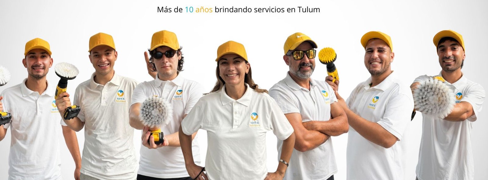 Equipo profesional de Sanit Solutions en Tulum